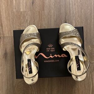 Nina Women's Gold Glitter Heels size 7.5